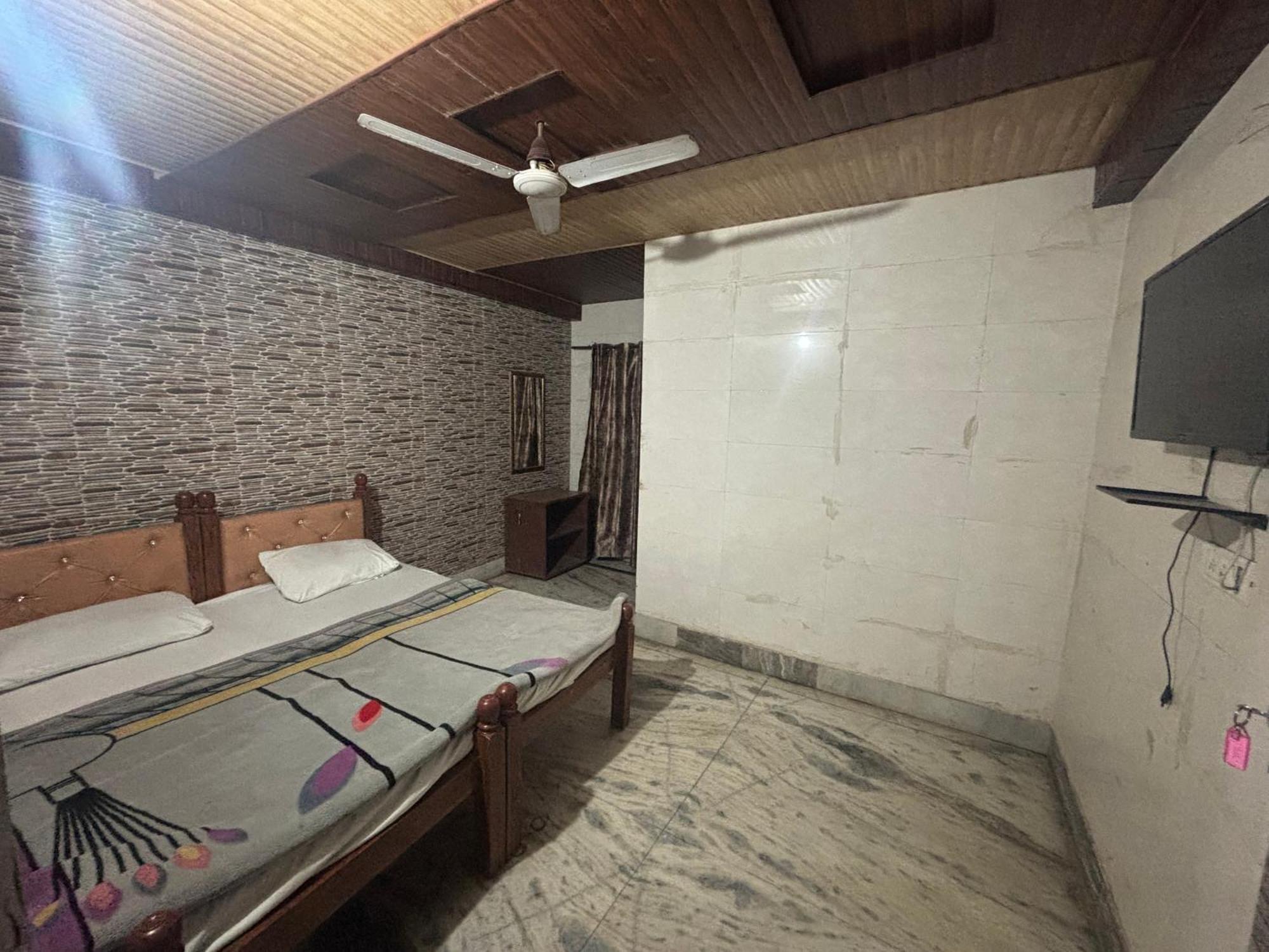 Sgh Guest House Mathura Exterior photo